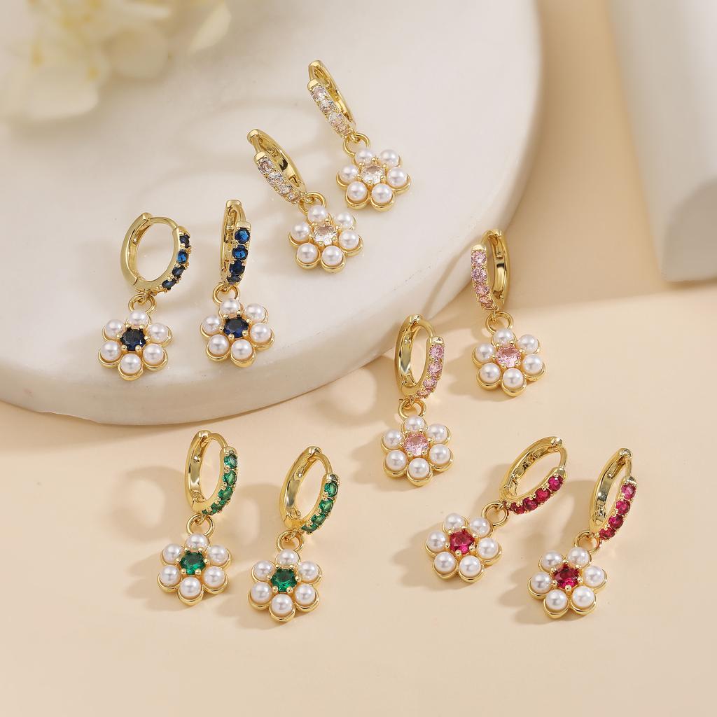 HECHENG,Sweet Romantic Small Pearl Zirconia Flower Pendant Women's Earrings Plated 18K Golden Copper Earrings Piercing Jewellery