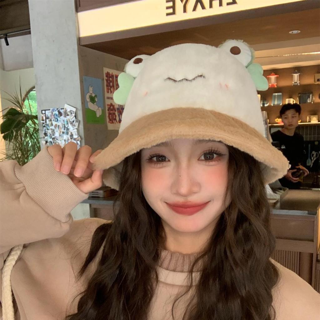 Теплая шляпа-ведро контрастного цвета с лягушкой на осень/зиму 2024 года — модная и милая шляпа-тазик с большой окружностью головы