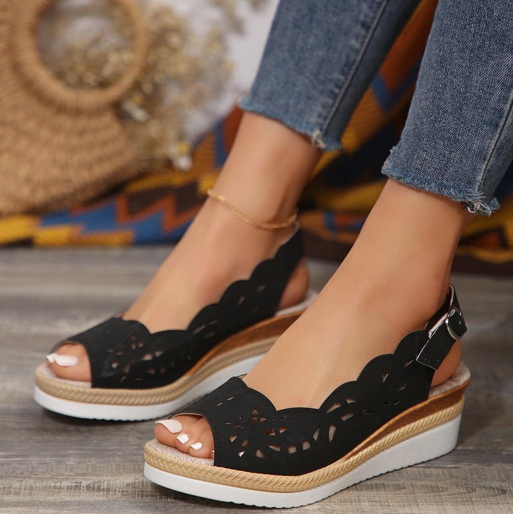 Large Size Thick Low Hollow Sandals Women 2024 New Twine Bottom Buckle with A Solid Color Wedge with A Fish Mouth