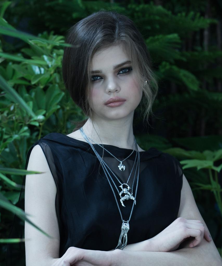 Mezmic Double Teeth Necklace