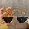 Vintage Korean Cat Eye Small Frame Sunglasses For Women Men Metal Fashion Multicolour Eyeglasses Outdoor UV Protection Shades Sunglasses