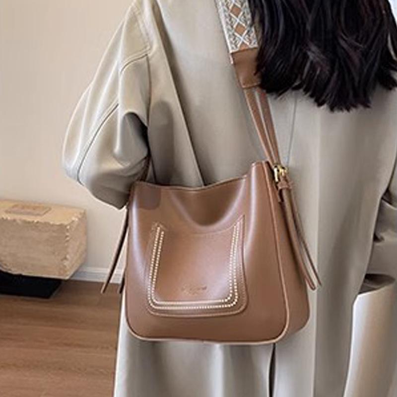 Bucket Bag Crossbody Fashion Women'S Bag Premium Sense Light Luxury Wide Shoulder Strap Shoulder Bag Luggage