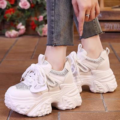 2025 Новые женские кроссовки с увеличением роста Изысканная мода Универсальная повседневная обувь Дышащая мягкая подошва Спортивная обувь для бега