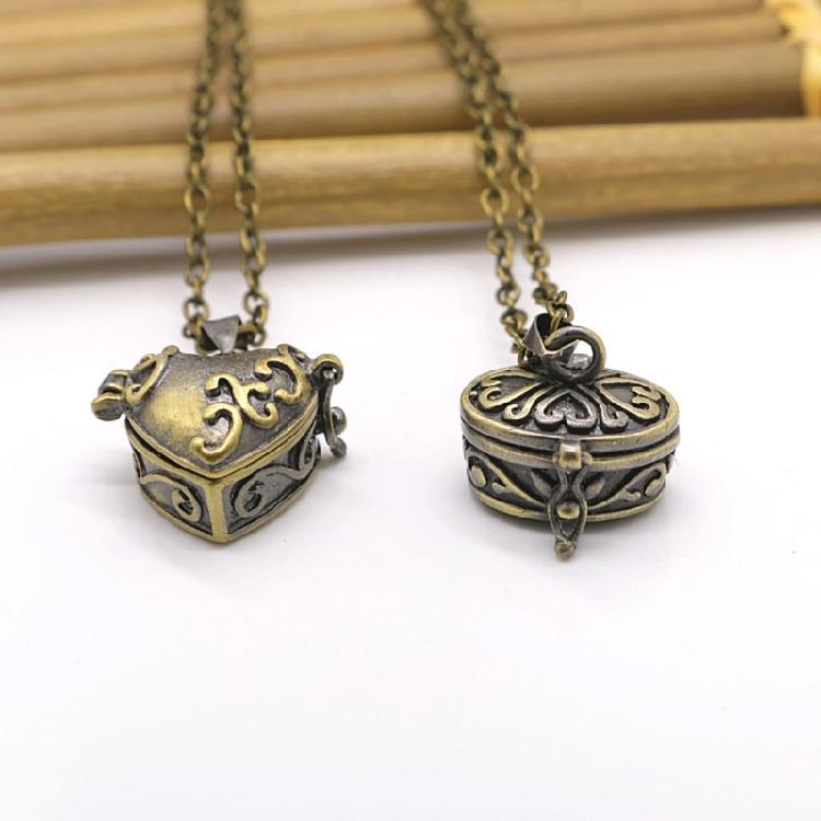 Мемориальное колье antique brass tone, открывающийся кулон-медальон с винтажной гравировкой для личной памяти