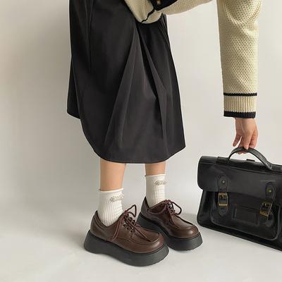 Круглые кожаные туфли женские весна 2025 новый модный тренд ретро британский стиль ремешки увеличивающие рост одинарные туфли для девочек