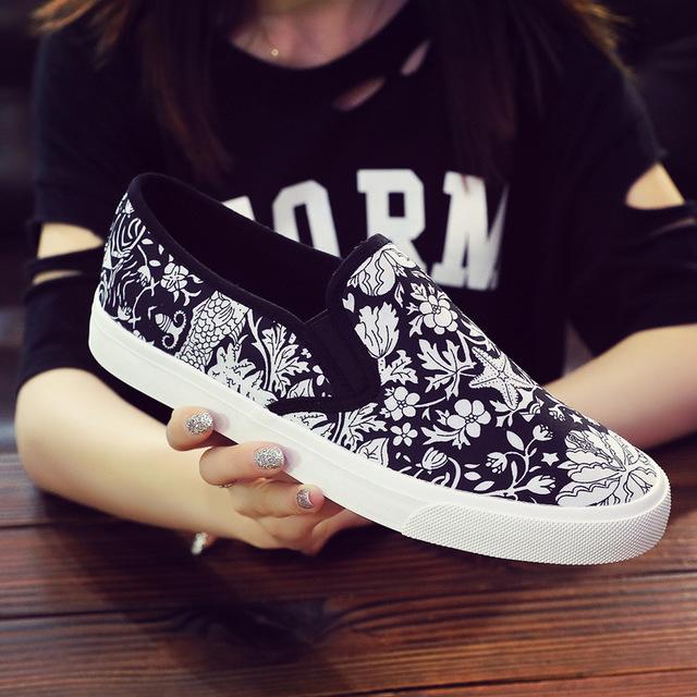 Новые летние холщовые мужские слипоны для скейтбординга с цветочным принтом, плоская подошва, низкий верх, износостойкая обувь