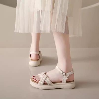 Однословные сандалии на плоской подошве с мягкой подошвой для пляжа 2025 лето новая перекрестная застежка интернет-знаменитость студенческие сандалии женские римские сандалии