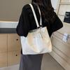 Сумка-тоут женская 2024 года, новая большая вместительная сумка для поездок на работу, летняя повседневная универсальная сумка через плечо с простой текстурой