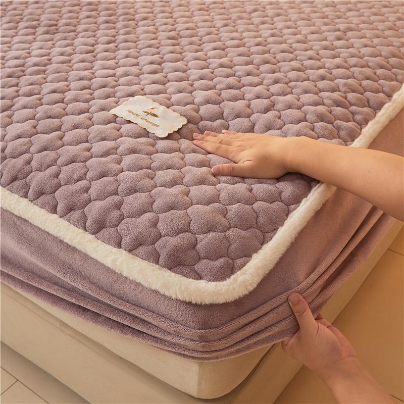 Стеганый чехол для кровати, бархатный протектор для матраса, приятный для кожи, покрывало, зимнее утолщенное постельное белье, канцелярские товары из колючей проволоки (Нет наволочки)
