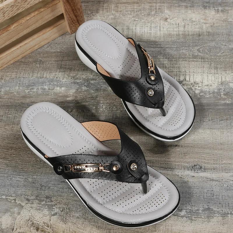 Fashion Women 2024 Summer Wedges Clip Toe Sandals Outdoor Slippers Casual Ladies Beach Shoes Metal Button Flip Flops Slides Footwear