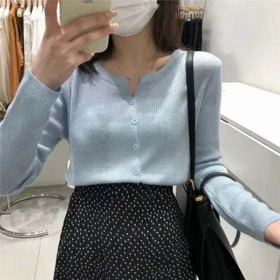 2024 Женский легкий кардиган из шерстяного трикотажа: Мягкая защита от солнца с длинным рукавом для весны/лета