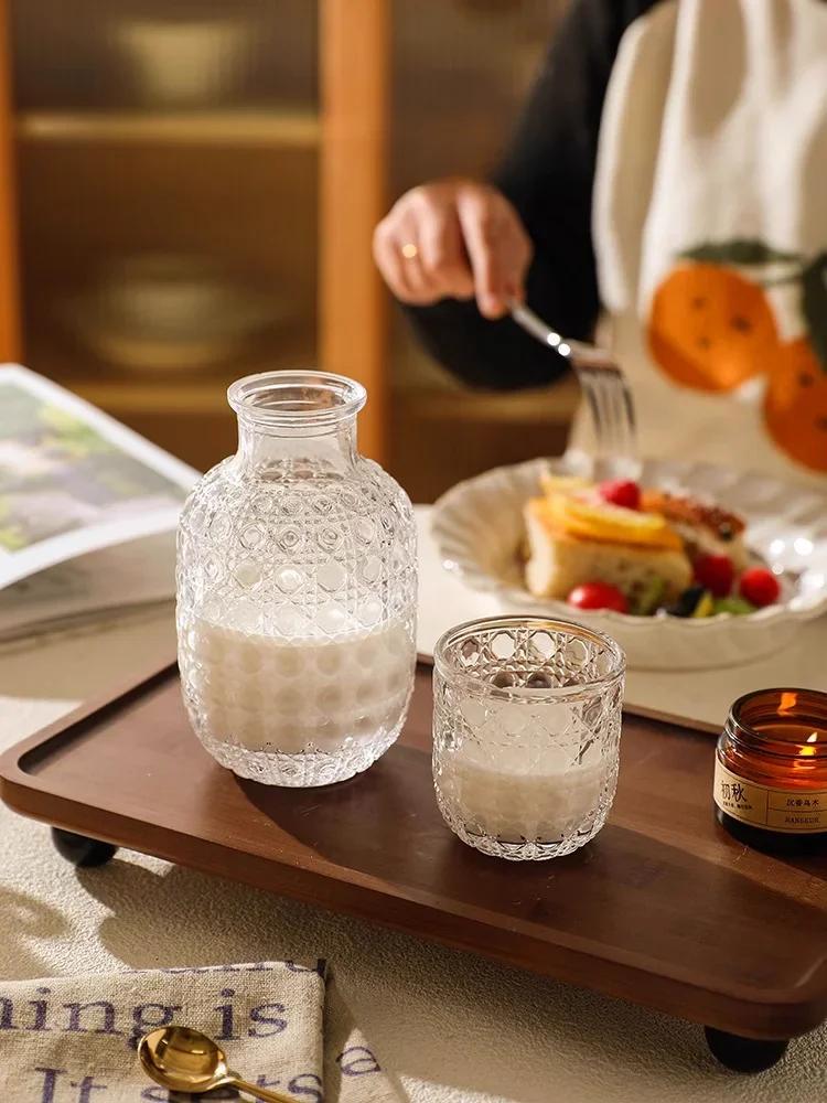 Прикроватный графин и стакан для воды, набор из винтажного стекла, кувшин для воды с чашкой, набор для спальни с ретро-рельефными узорами