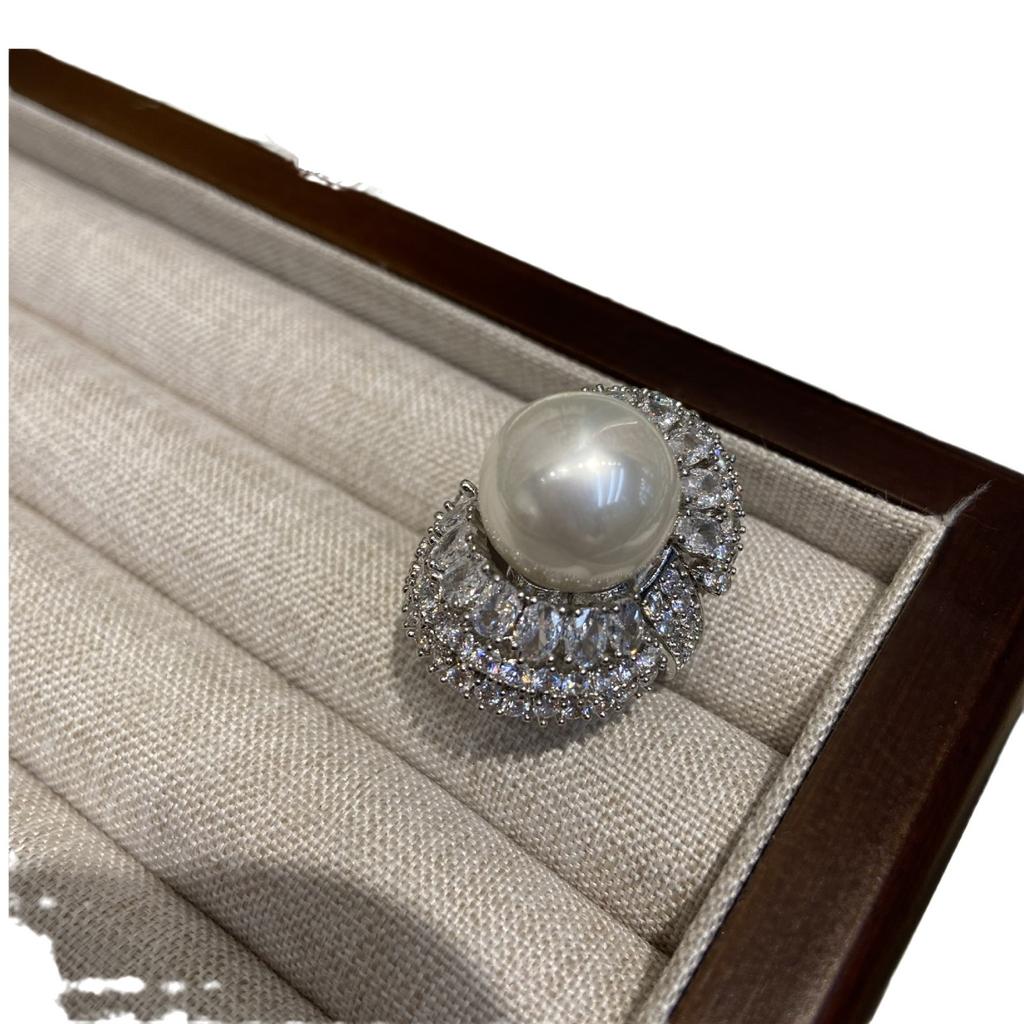 Кольцо с крупной жемчужиной на краю фартука, женское, крупнозернистое, высококлассное, с индивидуальностью и темпераментом, инкрустированное австрийским перламутром и бриллиантами
