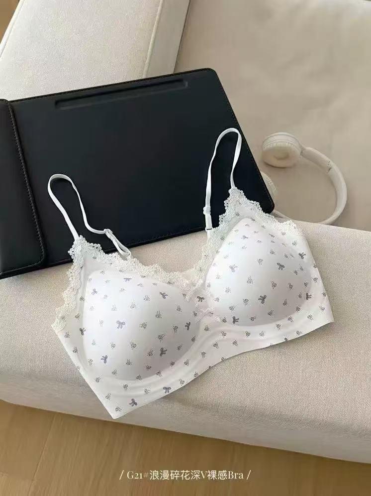 Girls' style student underwear women's no steel ring breathable floral lace soft support small chest gathering thin bra