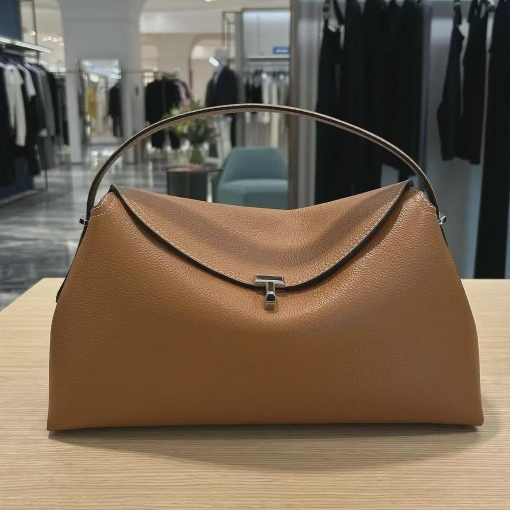 Luxury Swedish Cowhide Commuter Bag: High-Capacity Shoulder, Crossbody, or Underarm Handbag