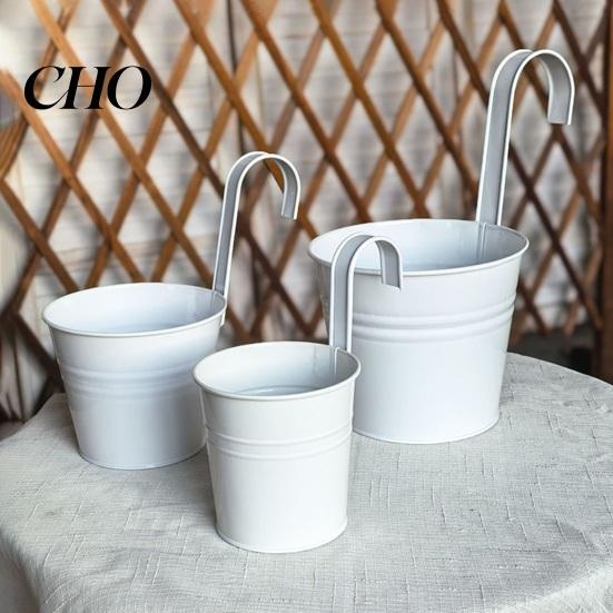 Durable Flower Containers Hanging Metal Planter Flowerpot with Detachable Hook Drain Hole Railing Plant Pot for Balcony Garden Fence Farmhouse