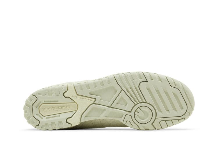 New Balance 550 Глубокий лишайниковый зеленый