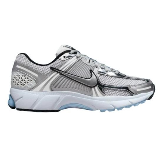 Nike Женские кроссовки Wmns Zoom Vomero 5 Metallic Silver Blue Tint HF1877-100