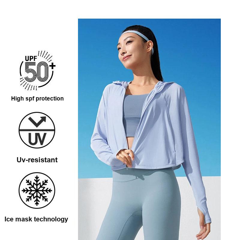 Li Ning Fitness Series UPF 50+ однотонная теплая свободная куртка с капюшоном для защиты от солнца женская куртка небесно-голубого цвета AWDT298-7