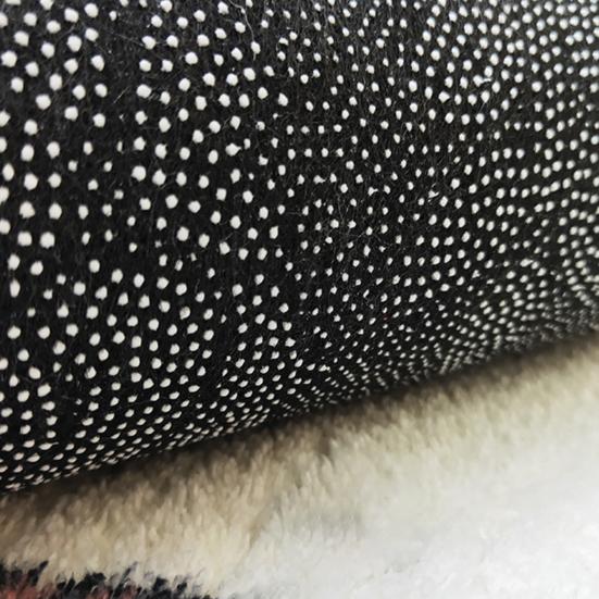 3D Christmas Rug Santa Claus Gnome Quilted Round Floor Mat Optical Illusion Depth Pattern Decorative Area Rug for Living Room Bedroom