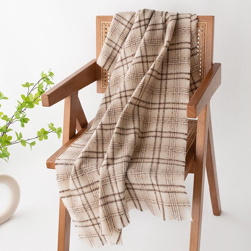 Autumn And Winter Square Plaid Scarf Women'S Versatile Elegant Casual Style Cold-Proof Shawl Fashionable Commuter Warm Neck Scarf