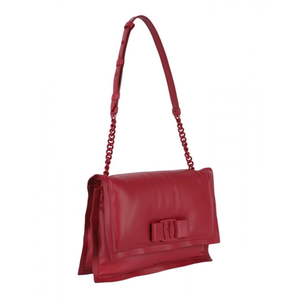 Salvatore Ferragamo Сумка через плечо из кожи Vara Bow, красная