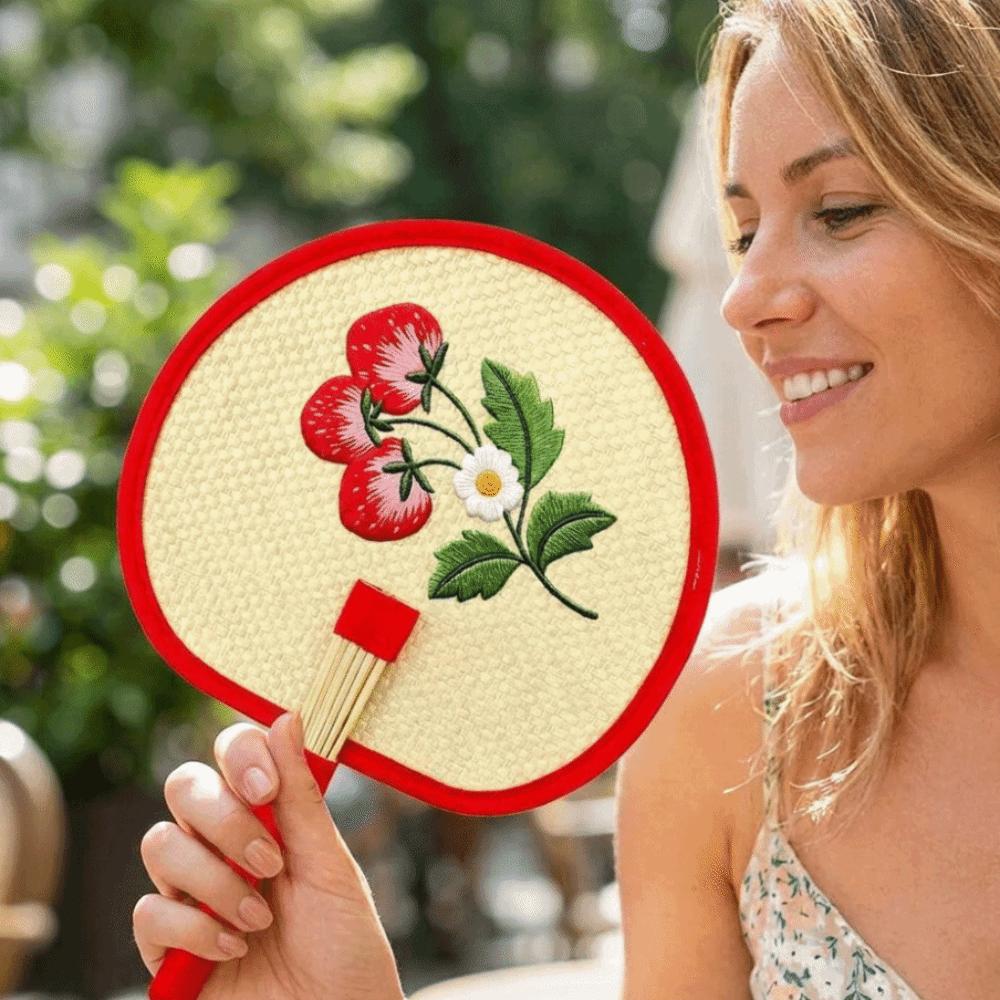Retro Hand-Woven Fan Chinese Style Hand Cranked Fan Compact Hand Braided Fan  Photo Prop