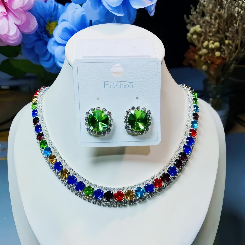 Квадратные Серьги-Гвоздики с Алмазами Ожерелье Комплект из Двух Предметов Модные Элегантные Серьги Высокого Класса Нишевые Универсальные Серьги для Женщин