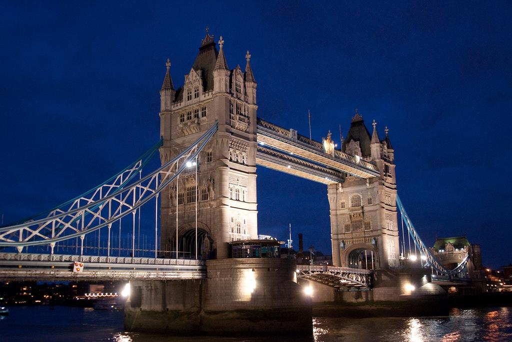 TAMRON Super Wide Angle Zoom Lens SP DiII for Canon Only B001E AF10-24mm F3.5-4.5 APS-C