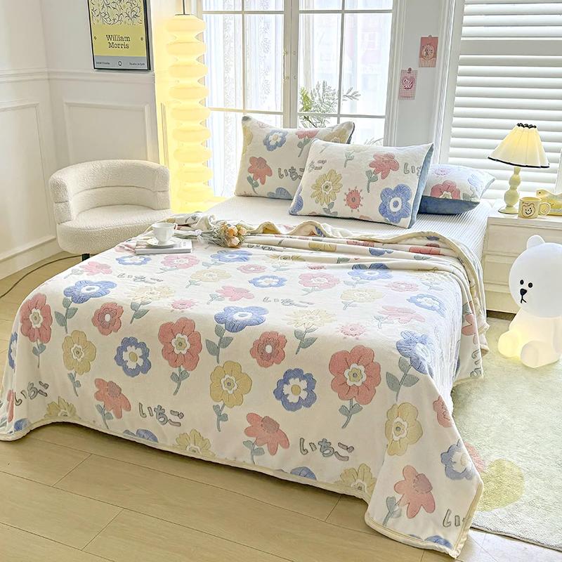 Romantic Love Hearts Pattern Throw Blanket Super Soft Cozy Warm Flannel Blanket for Couple Decorative Home Bed Sofa Couch Chair