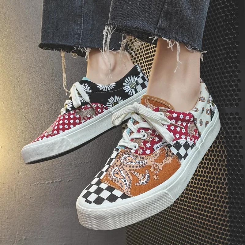 Fashion New Shoes for Men Canvas Casual Shoes Trend Print Flat Sport Vulcanized Shoes Youth Street Cool Lace-up Sneaker Unisex 35-44