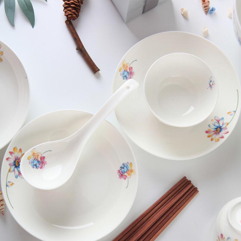 Traditional Chinese Flower Charm Ceramic Dinnerware Set
