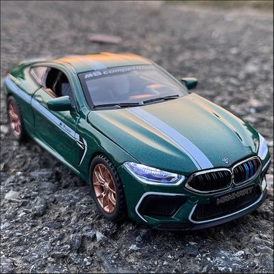 1:Масштаб 32 Модель-игрушка полицейской машины M8 Competition из сплава, литая под давлением, с амортизацией, миниатюрные модели транспортных средств, подарки для детей