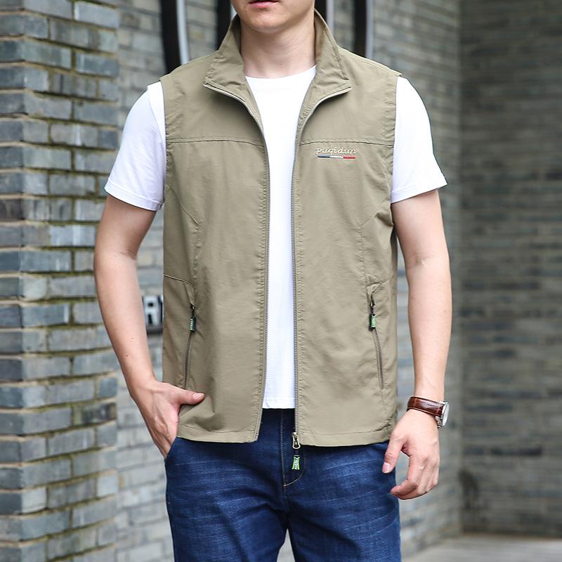 Autumn New Vest Men's Middle-aged Outdoor Fishing Photography Jacket Vest Large Size Casual Sports Horse Clip Thin Style