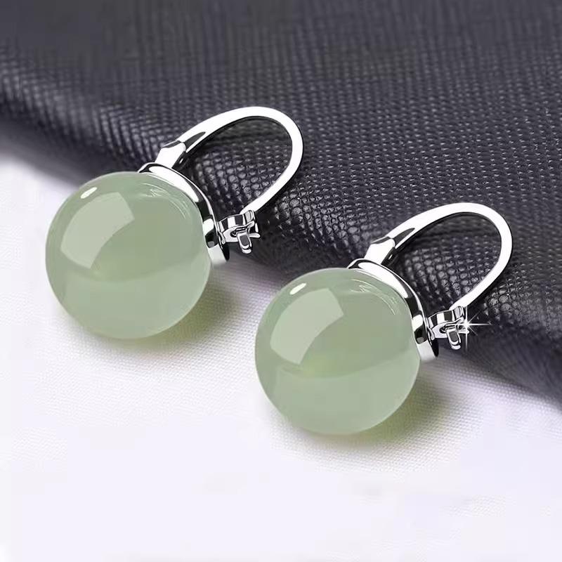 Elegant Imitation Jade Hoop Earrings for Women Green Round Beads Ear Buckle Banquet Jewelry KTB