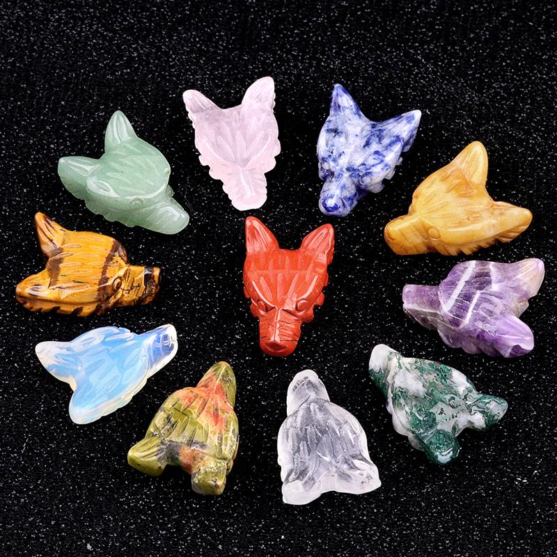 1Pc Mini Reiki Healing Crystal Carved Wolf Head Shape Ornament Decoration, Energy Natural Stone Amethyst Jade Agate Sodalite Gems Home Decor Jewelry