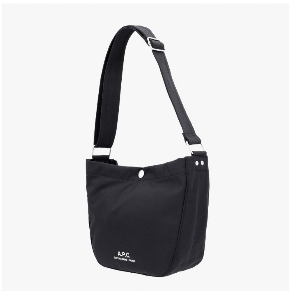 A.p.c Черная Сумка на Плечо Маленькая M67010 Lzz
