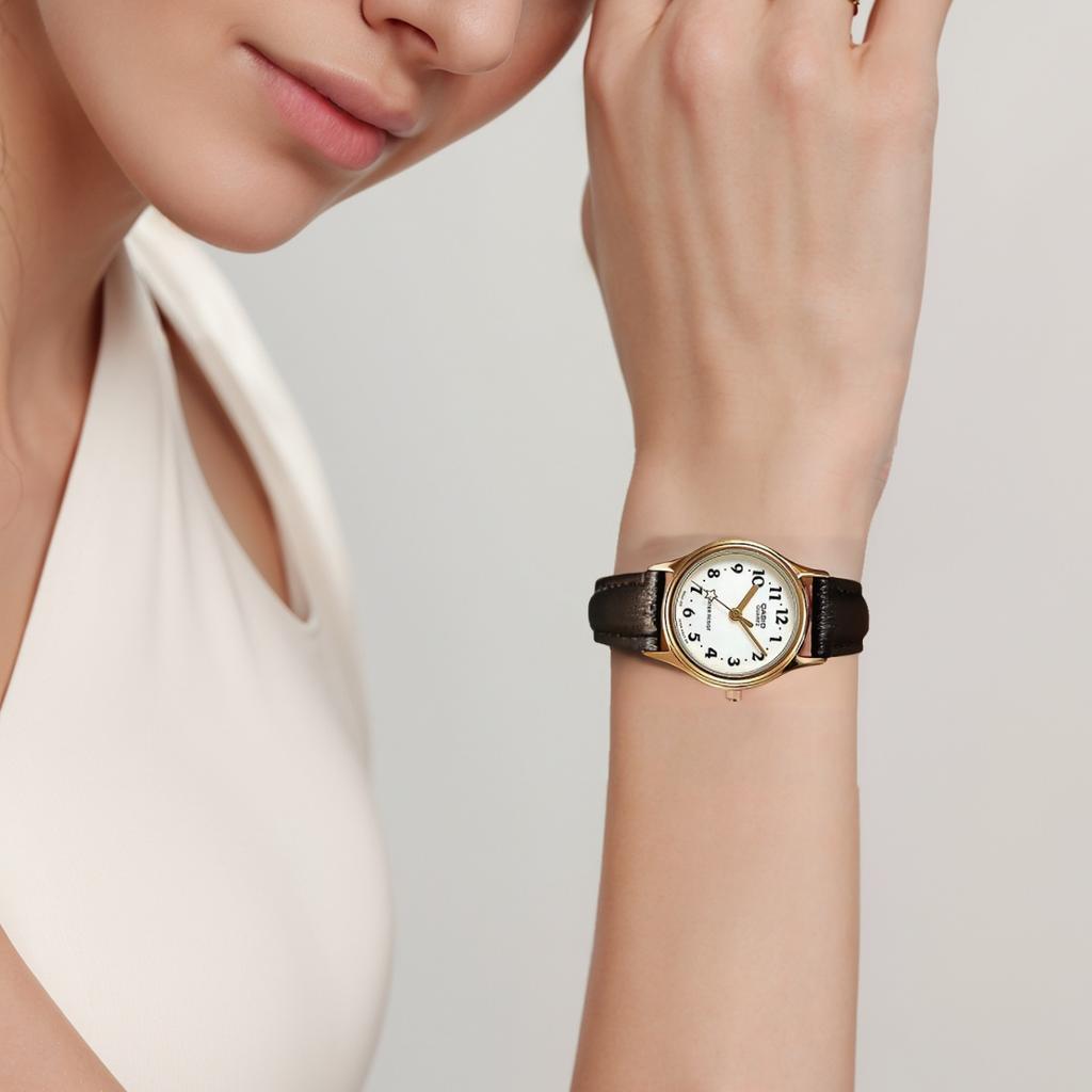 Casio СТАНДАРТНЫЕ Антимагнитные кварцевые часы на кожаном ремешке Женские часы Белый циферблат LQ-398GL-7B3LJH