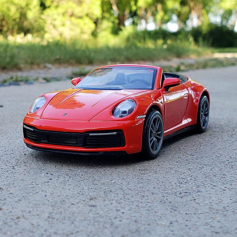 1:32 Porsche 911 Carrera Cabriolet Alloy Muscle Car Model Sound and Light Pull Back Children's Toy Collectibles Birthday gift