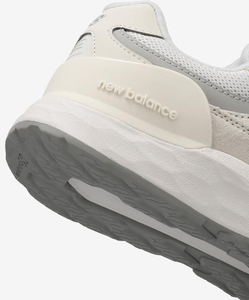 New Balance Nbpqgf701I / Рабочие 1880 V2 (2Э) (слоновая кость)