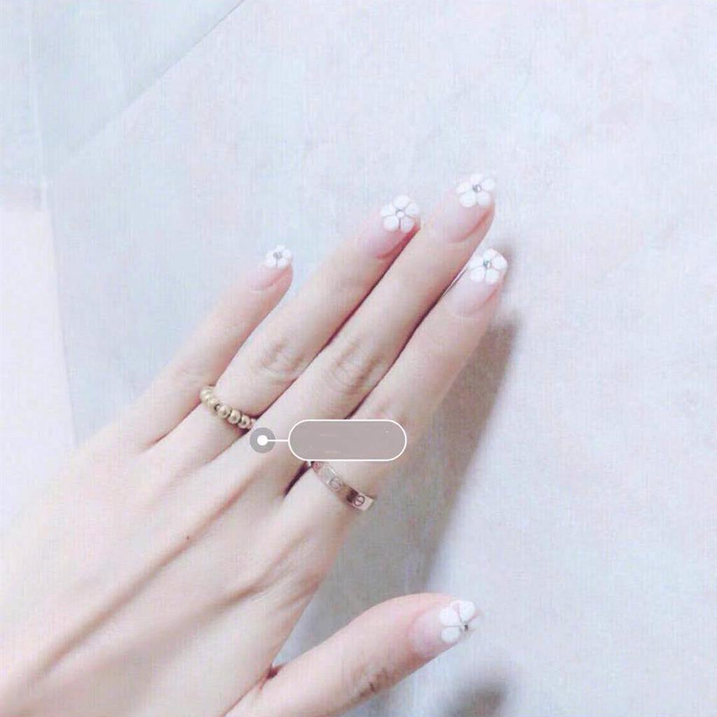 Celebrity-Inspired False Nails: 24-Piece Wearable Manicure Set