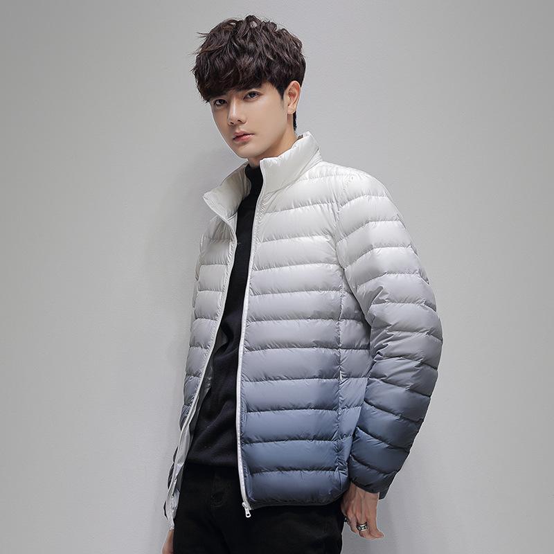 Зимняя новая легкая пуховая куртка мужская легкая теплая мужская короткая с капюшоном воротник-стойка с градиентной расцветкой пух белой утки холодная куртка