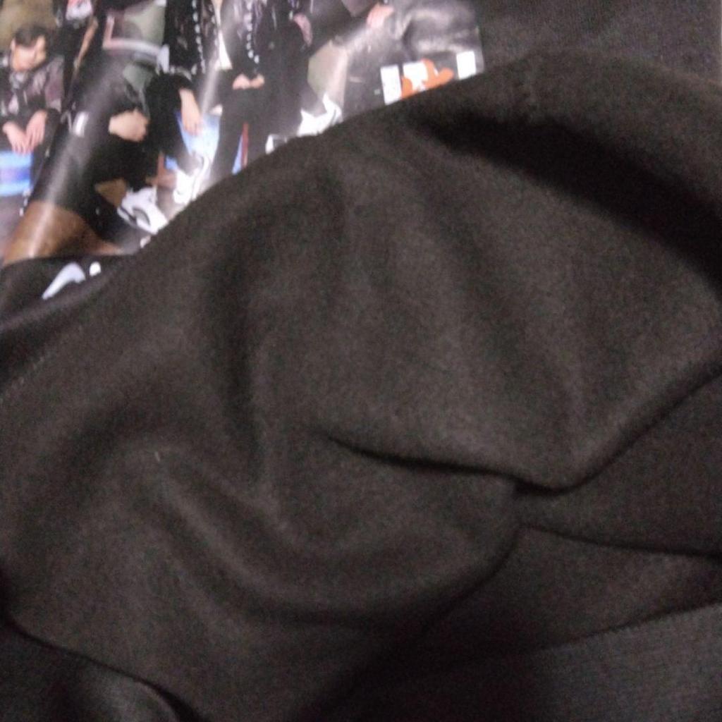 [Б/У] Толстовка Stray Kids, черная, размер M, 1-й альбом, IN свитшот, фото, Stray Kids