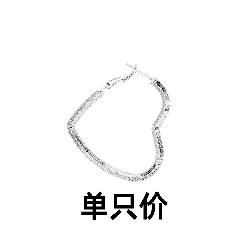Большие серьги Hollow Love, модные, для пригородных поездок, простые кольца, пряжки для ушей, трансграничные производители, оптовая продажа, сложенные, перекрученные, в форме сердца, серьги