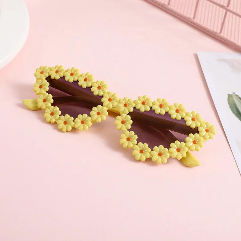 Kids Flower Sunglasses Girls Cat Eye Frame Glasses Children Cute Daisy Shades Outdoor UV Protection Party Eyewear