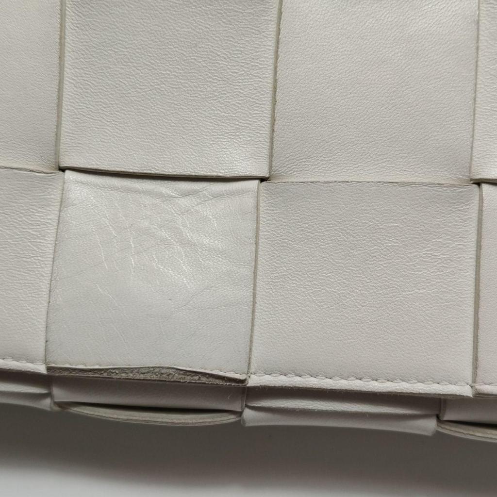 [Pre-Owned] Cassette Pillow Bag Fashion Solid Color Minimalist 15 Grid Woven Check Lambskin Shoulder Crossbody Bag - Very Good #1DGWHMX