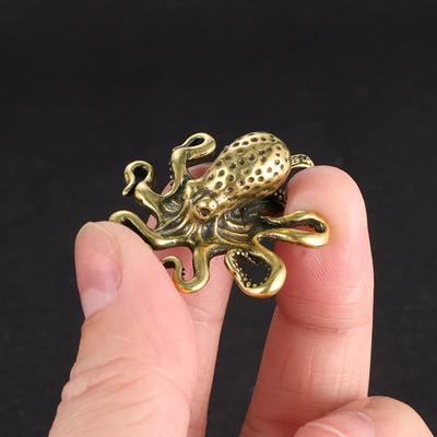 Твердый латунный осьминог Фигурки животных Миниатюры Настольные украшения Аксессуары Креативный стол Чай Домашнее животное Ремесло Украшения для дома Ретро