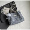 Korean Fashionable Canvas Large Tote Bag for Women -  New, Versatile, Large Capacity Shoulder Bag, Perfect for Autumn and Winter.