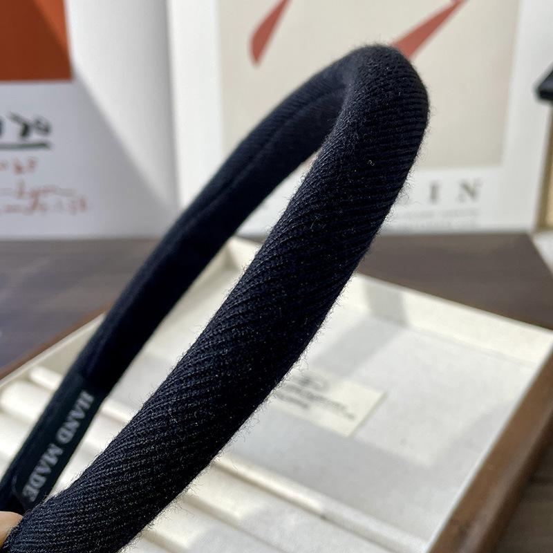 French Elegance Black Series Pearl Headband with Teeth - Autumn/Winter Collection