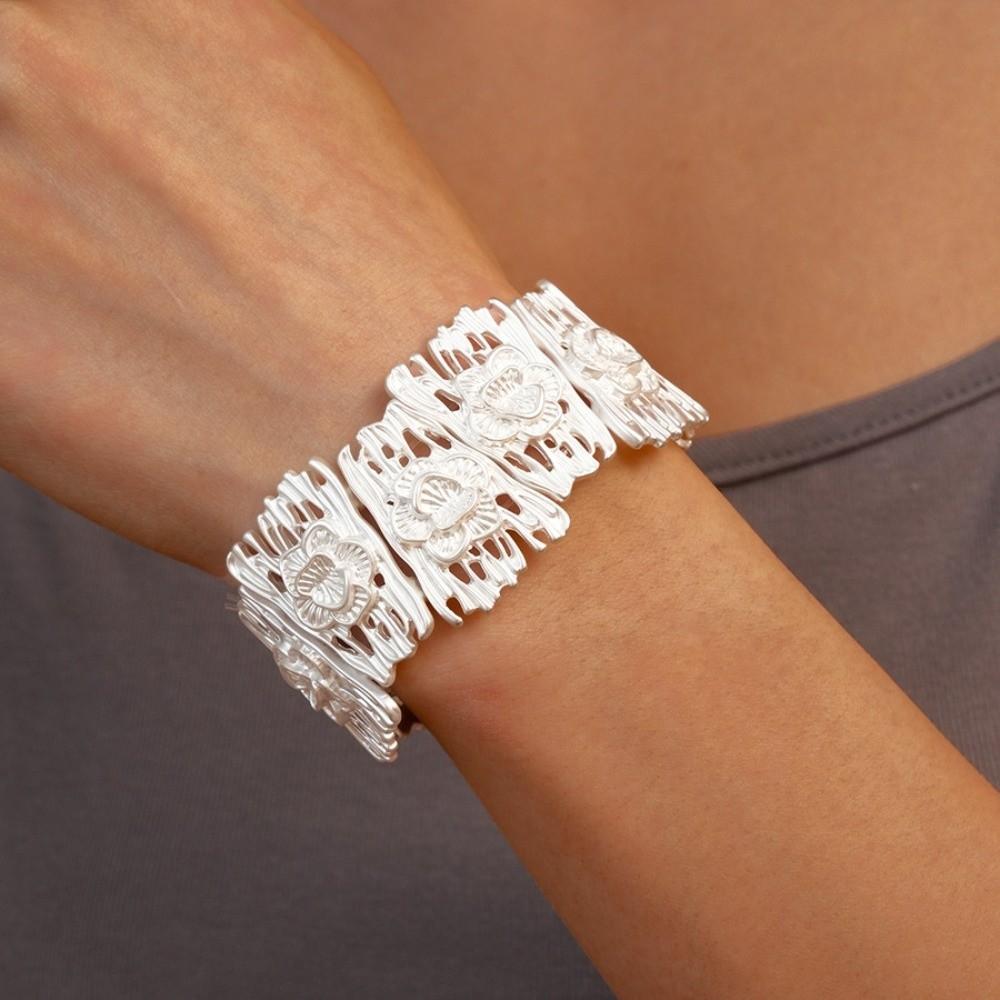 Полые металлические браслеты-манжеты с цветочным узором, массивный браслет, уникальный преувеличенный браслет, украшение